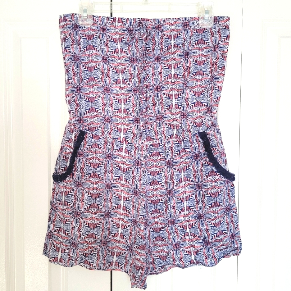 The CUTEST strapless romper!
